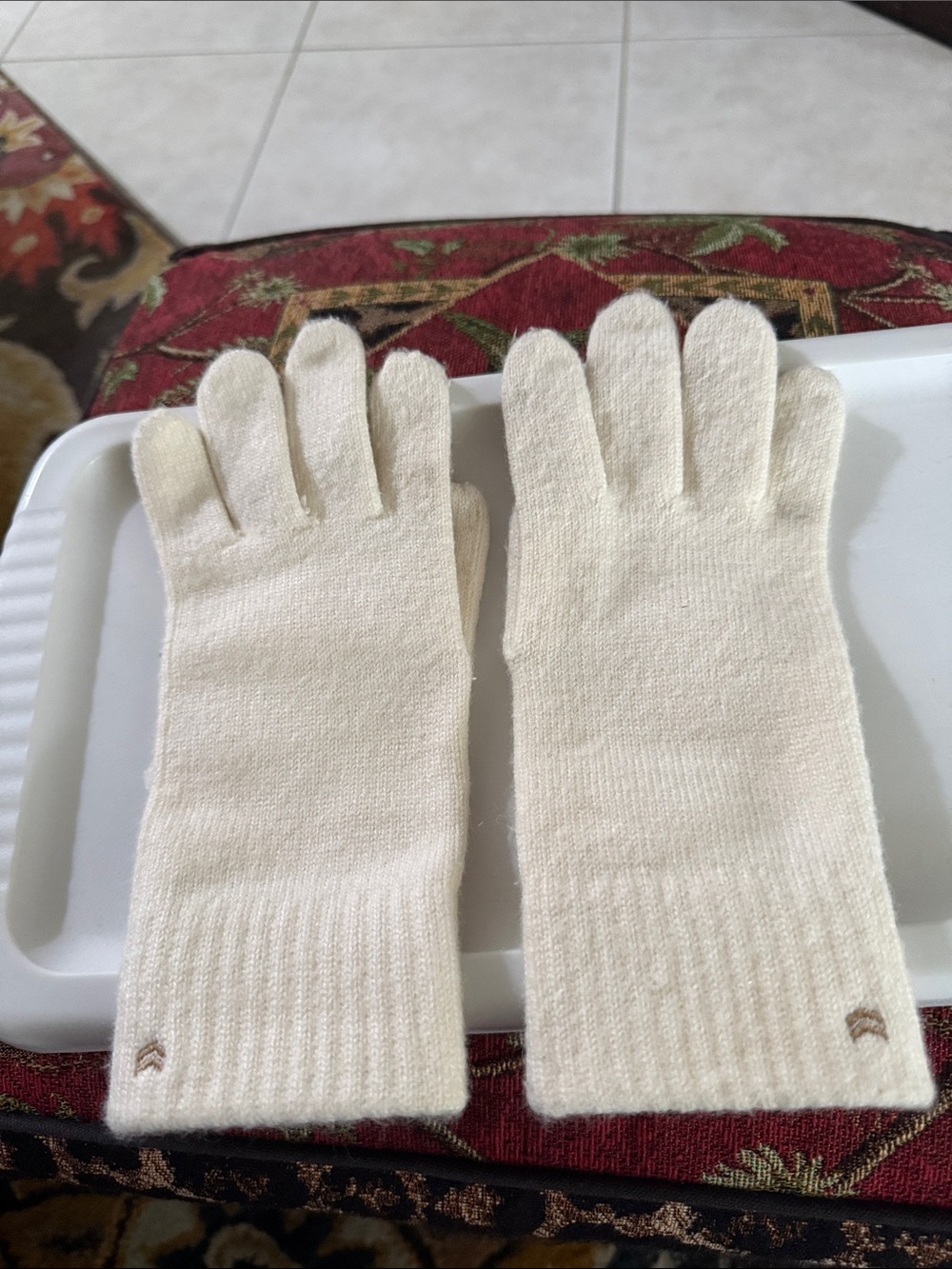 Cream Knit Gloves